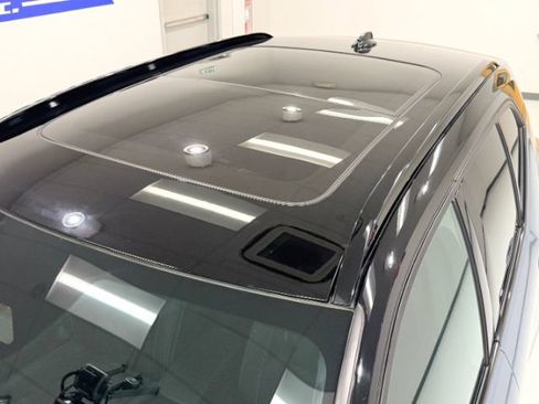 Used 2022 Volvo XC40 P8 Recharge Plus AWD/4WD image 13