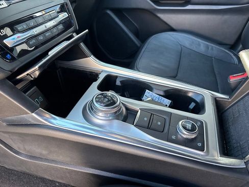 Used 2020 Ford Explorer Limited AWD/4WD image 5