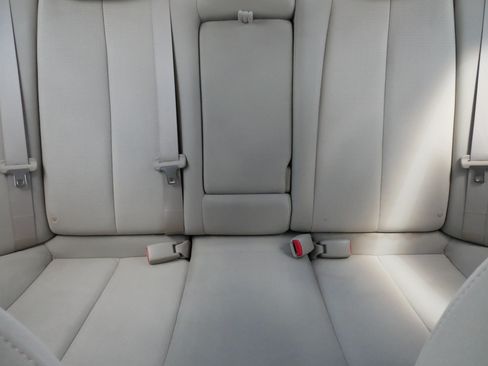 Used 2009 Hyundai Elantra GLS FWD image 13
