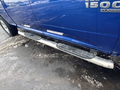 Used 2019 RAM 1500 Classic SLT image 43