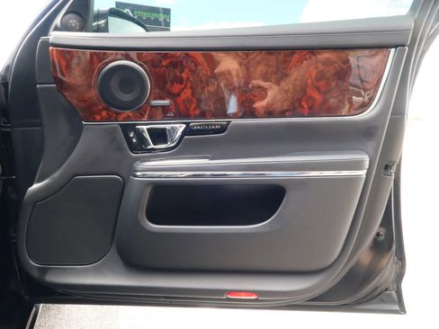 Used 2017 Jaguar XJ R-Sport image 47