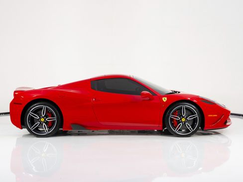 Used 2015 Ferrari 458 Speciale A image 5