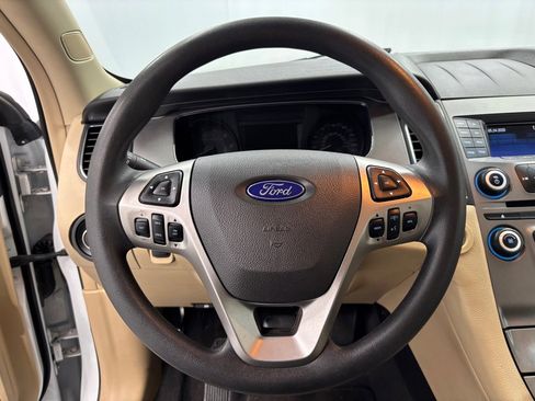 Used 2018 Ford Taurus SE image 13