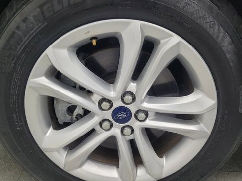 Used 2019 Ford Edge SEL w/ Equipment Group 201A image 31