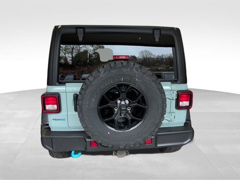 Used 2024 Jeep Wrangler Unlimited AWD/4WD image 4