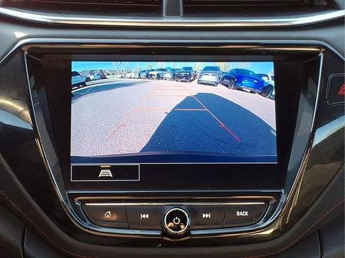 Used 2021 Chevrolet TrailBlazer RS w/ Technology Package FWD image 19