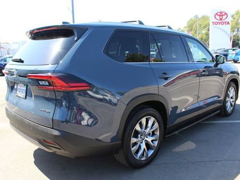 Certified 2025 Toyota Grand Highlander FWD image 16