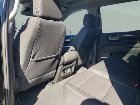 Used 2025 Chevrolet Silverado 1500 LT image 6