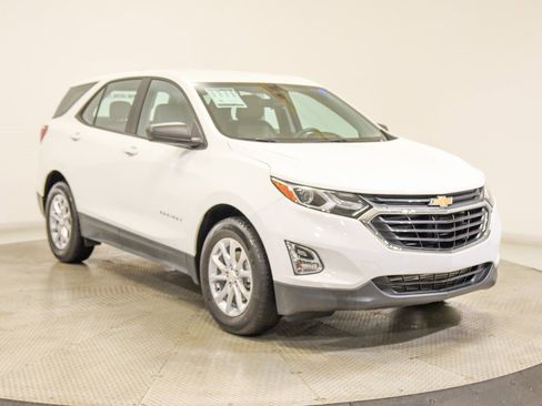 Used 2020 Chevrolet Equinox LS image 6