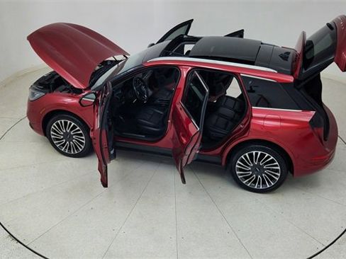 Used 2022 Lincoln Corsair Standard w/ Premium Package image 85