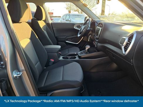 Used 2025 Kia Soul LX w/ Option Group 015 image 9