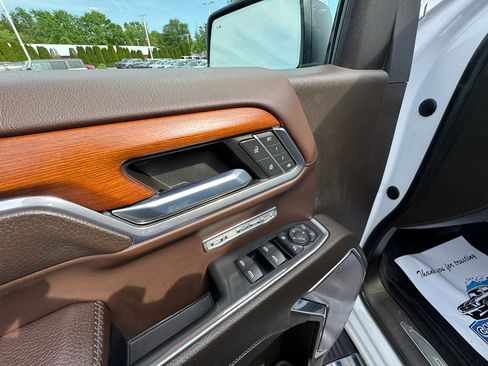 Used 2022 GMC Sierra 1500 Denali w/ Technology Package AWD/4WD image 18