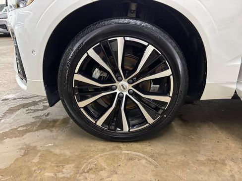 Used 2024 Volvo XC60 B5 Plus w/ Protection Package Premier AWD/4WD image 34