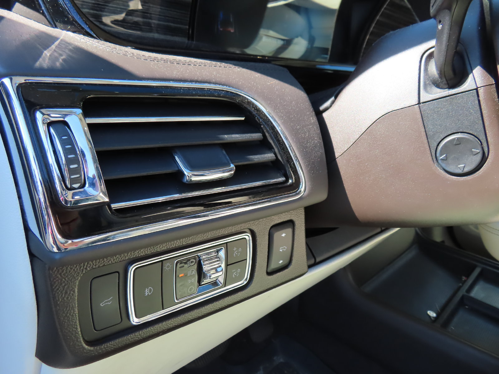 Used 2023 Lincoln Navigator Black Label AWD/4WD image 15
