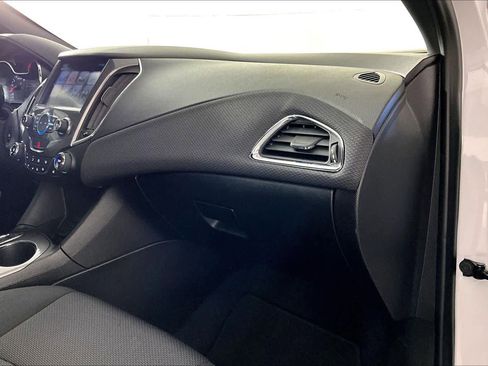 Used 2018 Chevrolet Cruze LT w/ Sun And Sound Package FWD image 15