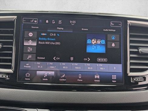 Used 2024 Chrysler Pacifica Touring-L image 14