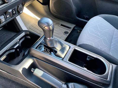 Used 2023 Toyota Tacoma TRD Off-Road w/ Technology Package image 15