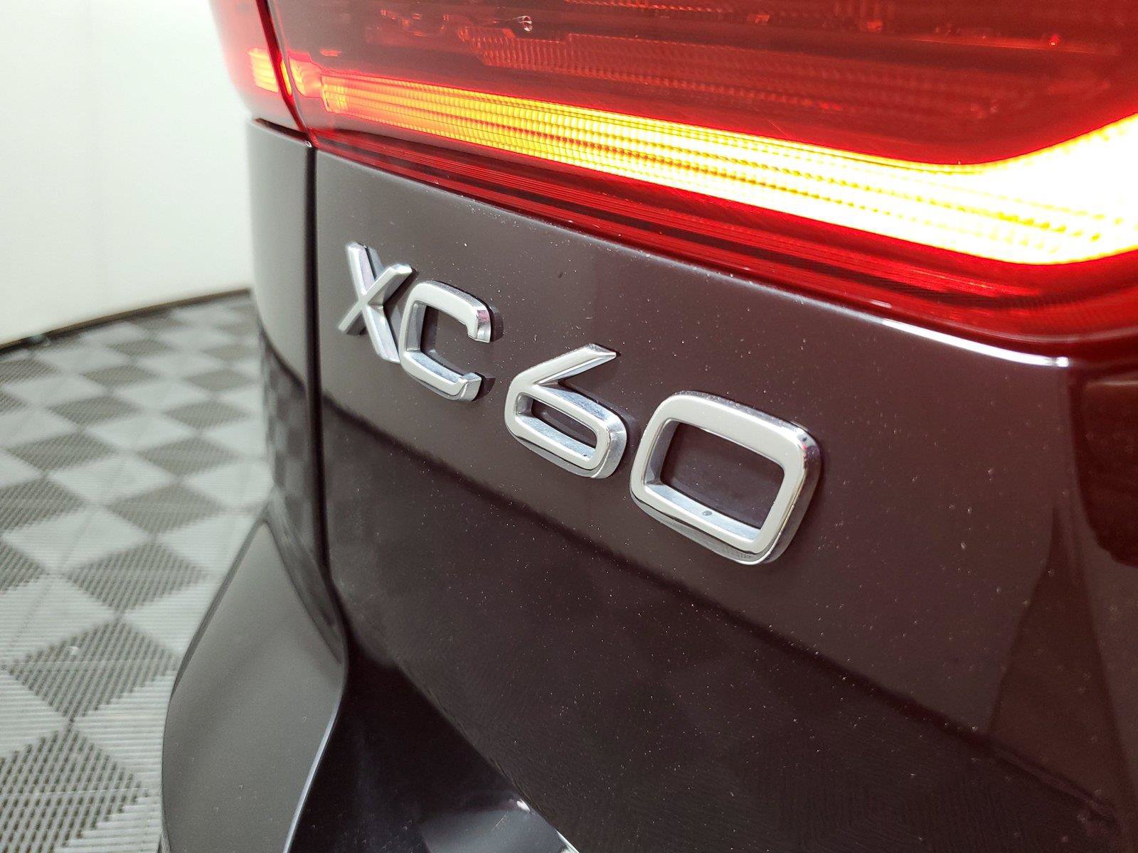 Certified 2026 Volvo XC60 B5 Plus AWD/4WD image 8