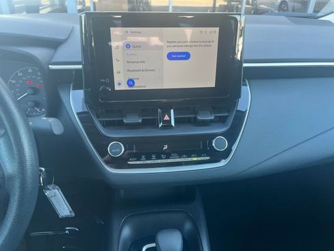 Used 2025 Toyota Corolla LE FWD image 17