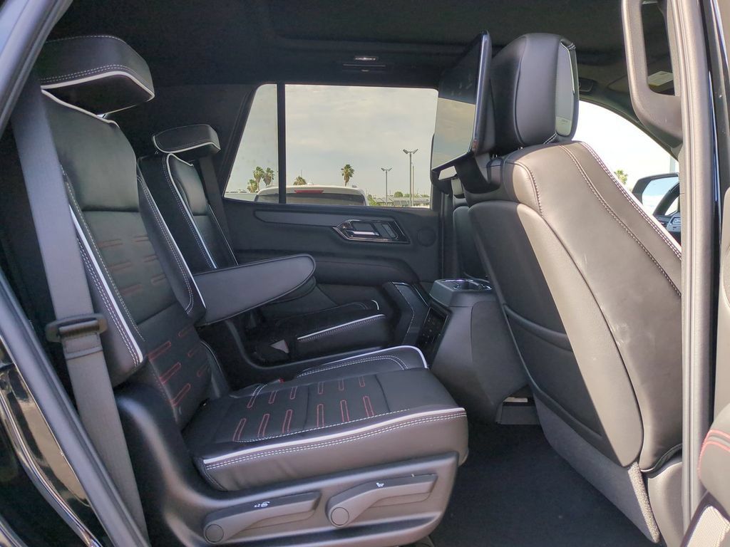 Used 2026 GMC Yukon AT4 Ultimate AWD/4WD image 34
