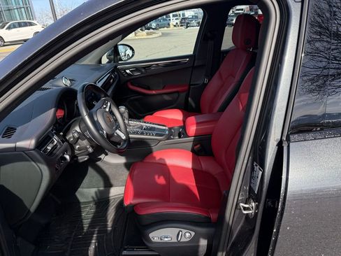 Used 2021 Porsche Macan GTS image 10