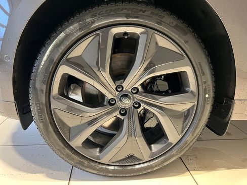 New 2025 Land Rover Range Rover Sport Dynamic SE image 9