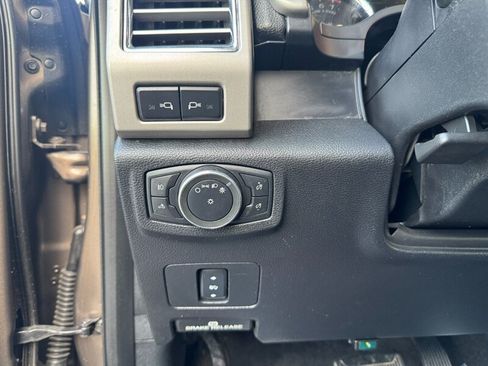 Used 2017 Ford F250 Lariat AWD/4WD image 21