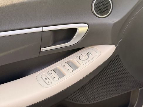 Used 2023 Hyundai Sonata SE image 22