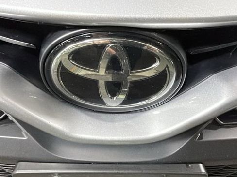 Used 2024 Toyota Camry SE FWD image 9