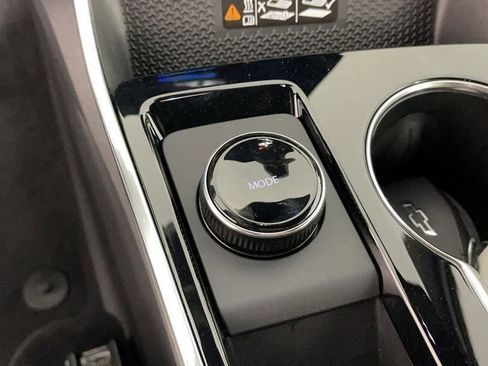 New 2025 Chevrolet Equinox ACTIV image 17