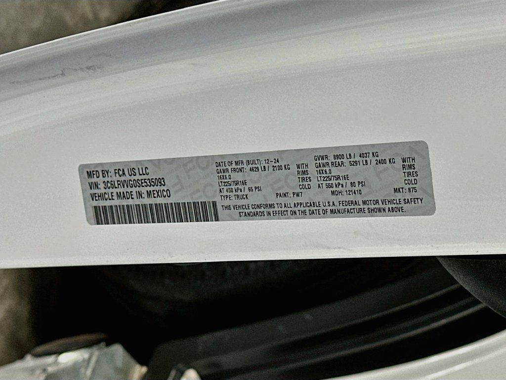Used 2025 RAM ProMaster 2500 w/ U-Haul Equipment Group FWD image 33