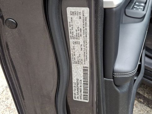 Certified 2023 Jeep Grand Cherokee L Limited AWD/4WD image 28
