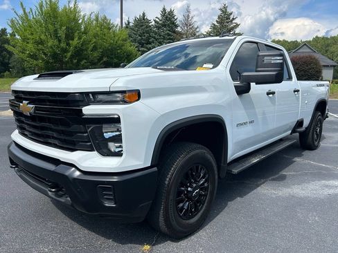 Used 2025 Chevrolet Silverado 2500 W/T AWD/4WD image 54