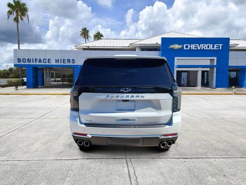 New 2026 Chevrolet Suburban Premier image 4