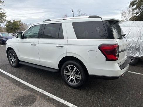 Used 2024 Ford Expedition Limited image 27