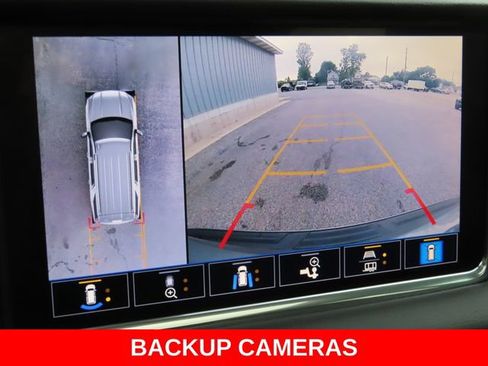 Used 2021 GMC Yukon Denali w/ Denali Premium Package AWD/4WD image 6