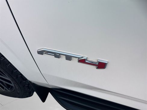 Used 2021 GMC Yukon AT4 w/ Technology Package image 30