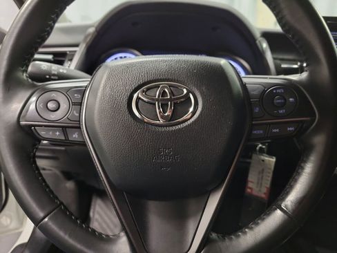 Used 2023 Toyota Camry SE image 19