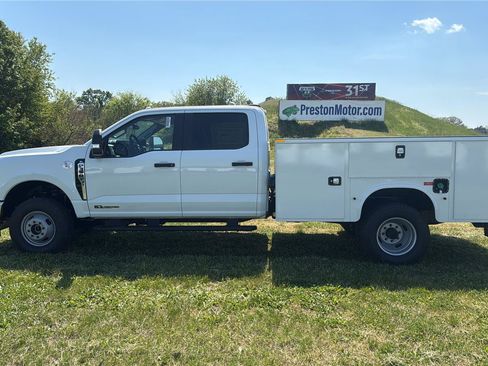 New 2026 Ford F350 XL w/ XL Chrome Package AWD/4WD image 3
