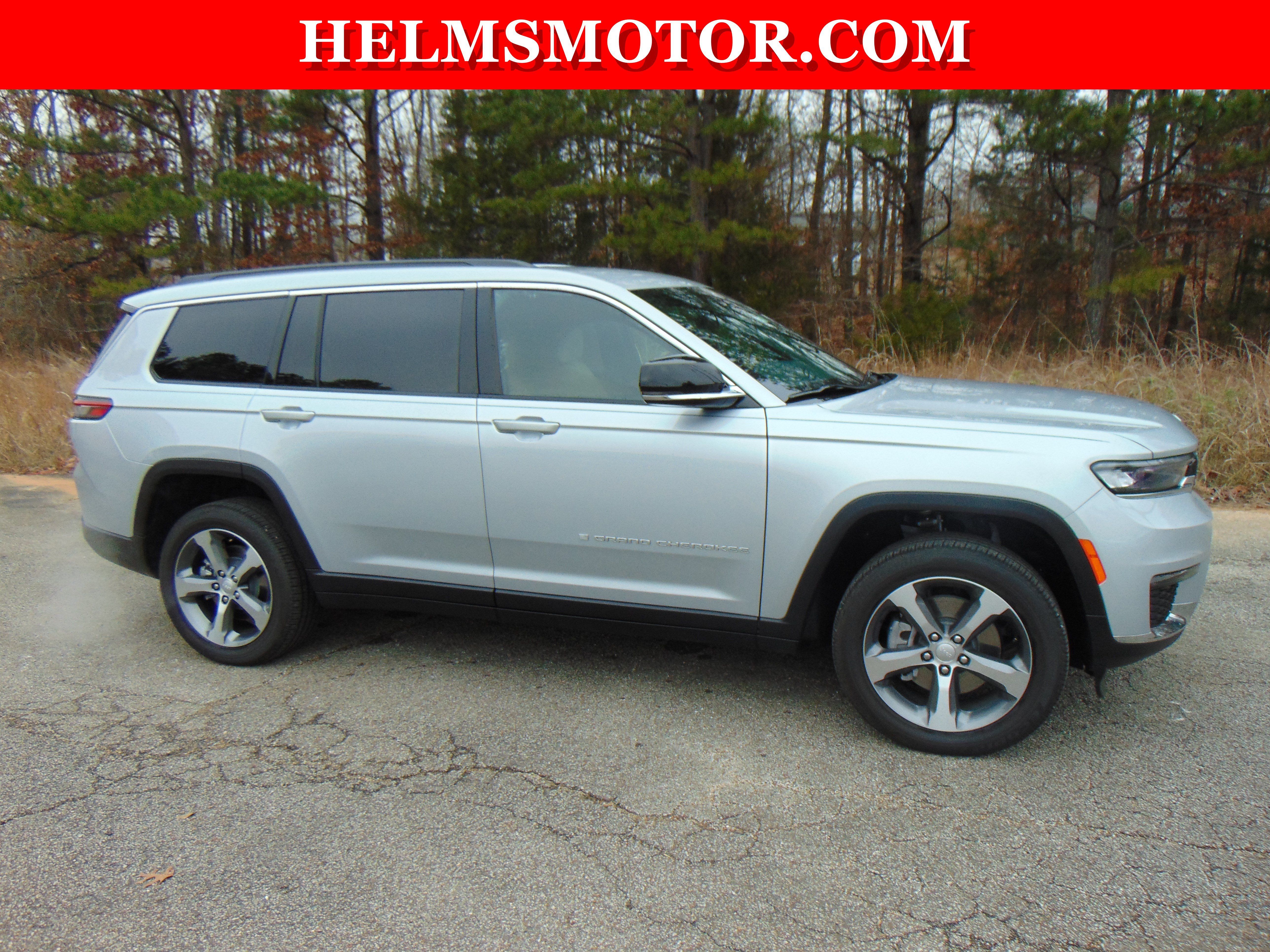 Used 2025 Jeep Grand Cherokee L Limited RWD image 11