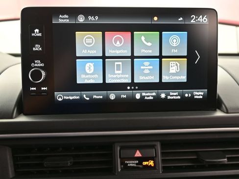 Used 2024 Honda Pilot Touring image 18