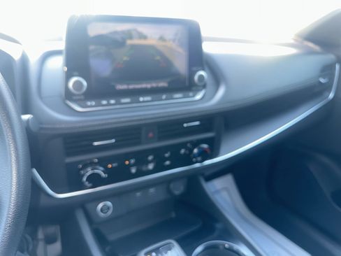 Used 2023 Nissan Rogue S AWD/4WD image 27