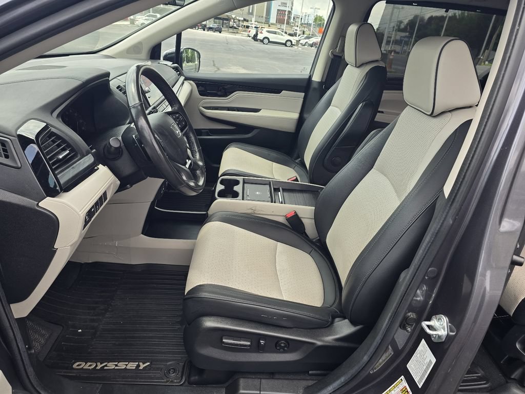 Used 2025 Honda Odyssey Elite image 13