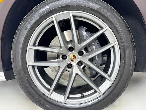 Certified 2026 Porsche Macan AWD/4WD image 32
