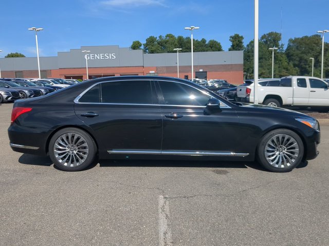 Used 2019 Genesis G90 3.3T Premium RWD image 3