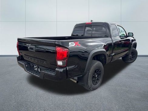 Used 2020 Toyota Tacoma SR w/ SX Package AWD/4WD image 4