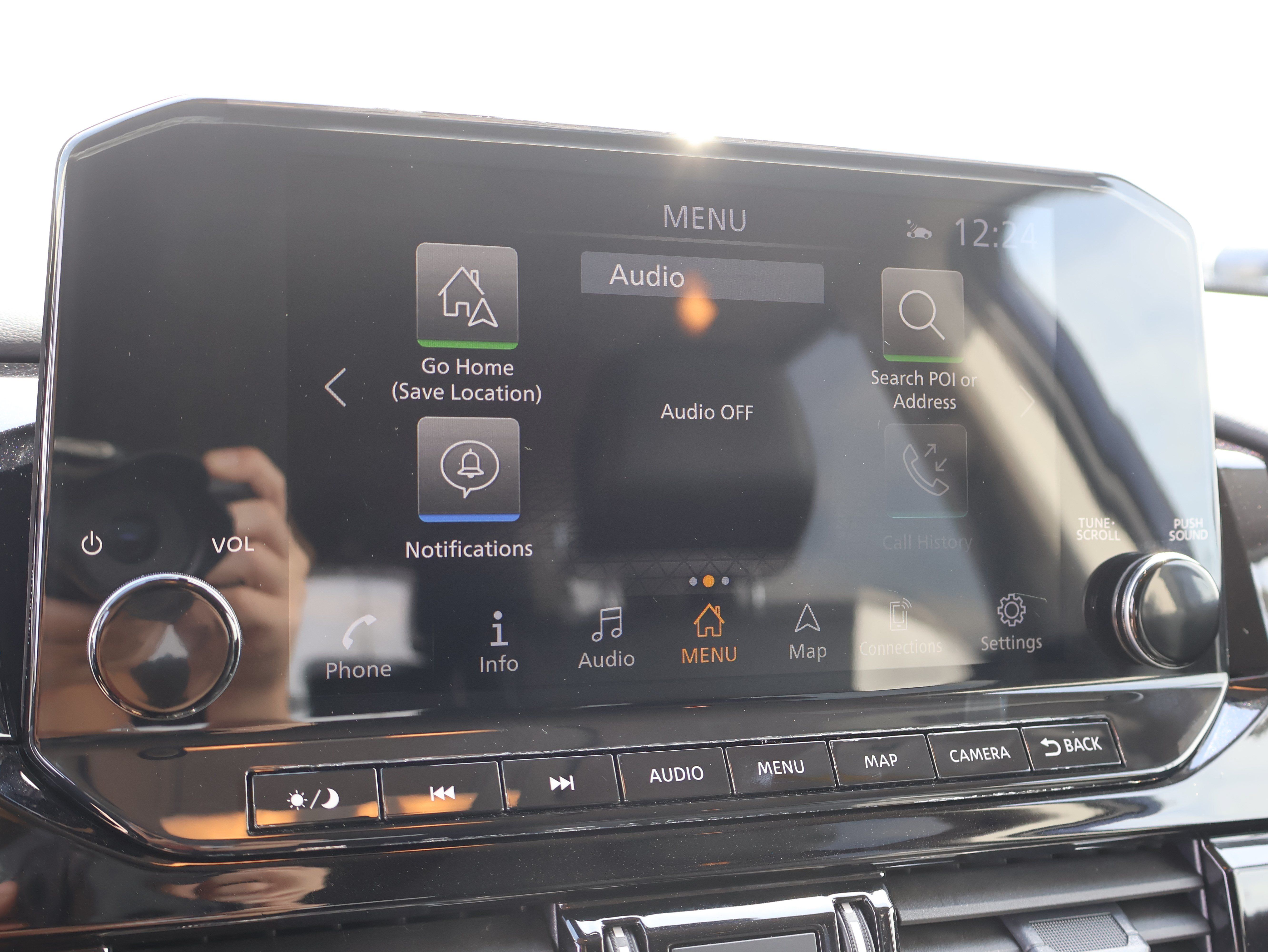 Used 2025 Nissan Pathfinder SL AWD/4WD image 29