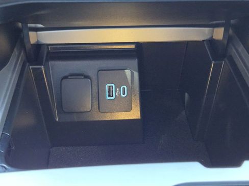 Used 2024 Ford Explorer ST w/ Equipment Group 401A image 22