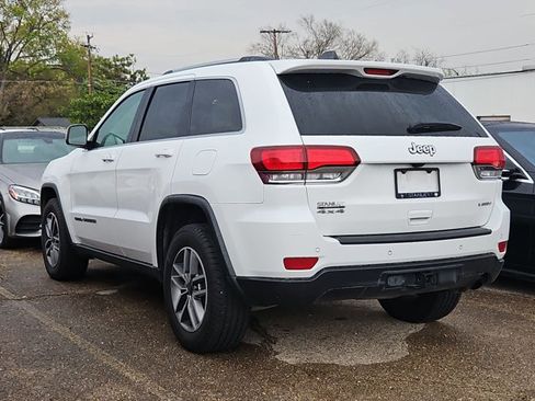 Used 2020 Jeep Grand Cherokee Laredo w/ 18" Wheel & 8.4" Radio Group image 6