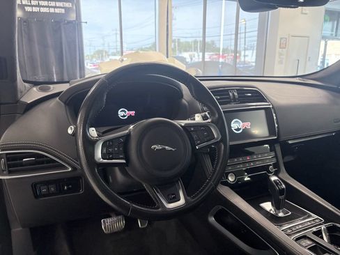 Used 2020 Jaguar F-PACE SVR AWD/4WD image 17